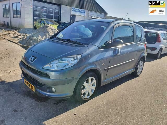 Grijs Gebruikt 2006 Peugeot 1007 Hatchback | € 1.999 (Eerlijke prijs) - Afbeelding 1/4