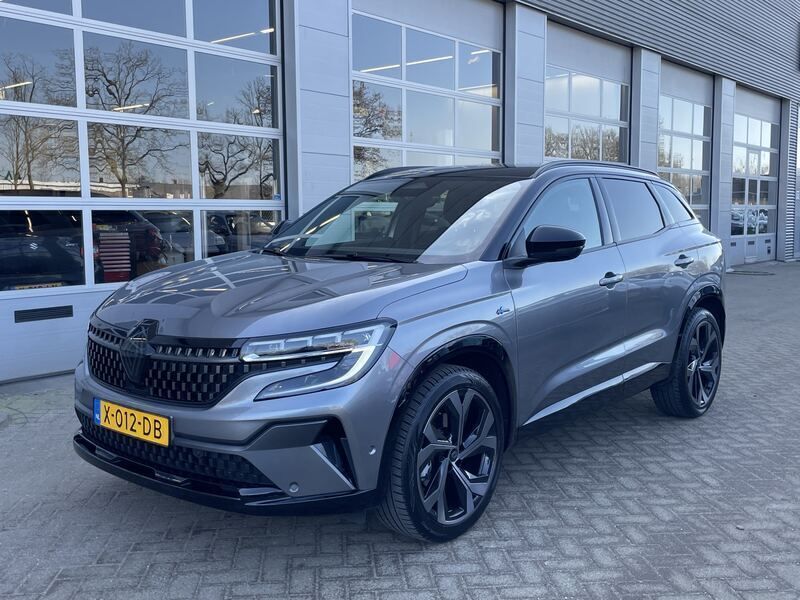 Grijs Gebruikt 2023 Renault Austral Techno Esprit Alpine SUV | € 40.450 (Duur) - Afbeelding 1/4