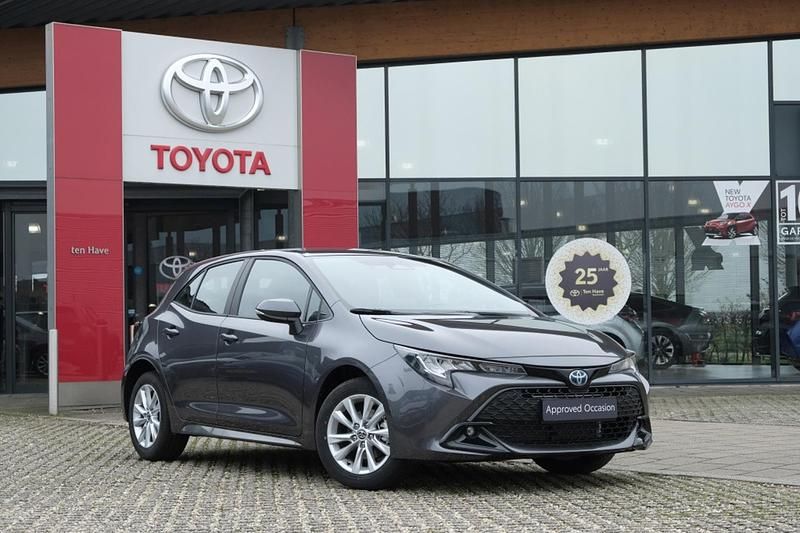 Grijs Gebruikt 2024 Toyota Corolla Active Hatchback | € 27.499 (Eerlijke prijs) - Afbeelding 1/1