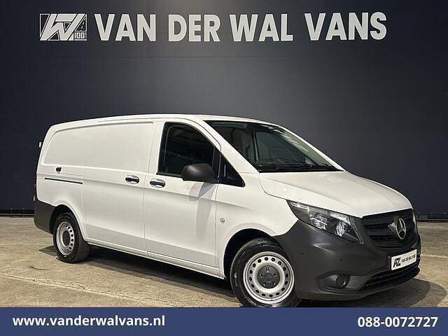 Wit Gebruikt 2021 Mercedes Vito MPV | € 21.750 (Iets duurder) - Afbeelding 1/4