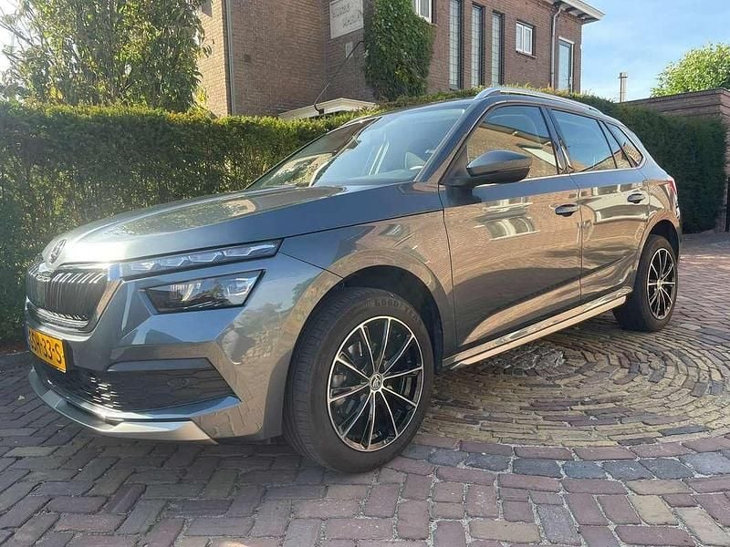 Grijs Gebruikt 2019 Skoda Kamiq SUV | € 21.000 (Eerlijke prijs) - Afbeelding 1/4