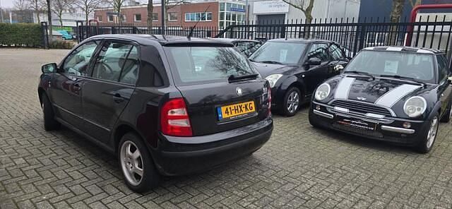 Occasion Skoda Fabia Comfort 68 PK (50 kW) 2002 Zwart Hatchback
