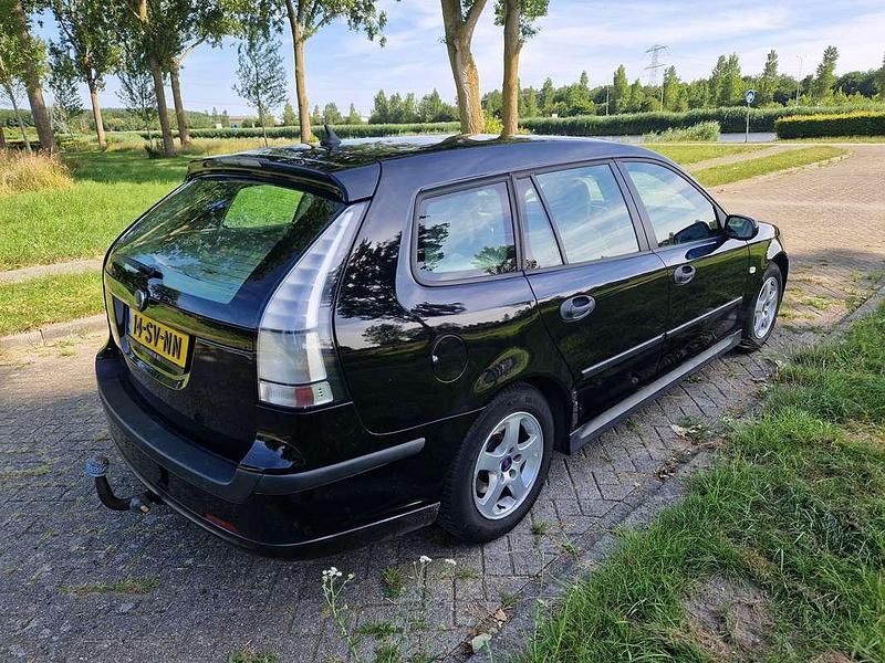 Zwart Gebruikt 2006 Saab 9-3 Linear Stationwagen | € 3.750 (Eerlijke prijs) - Afbeelding 1/4