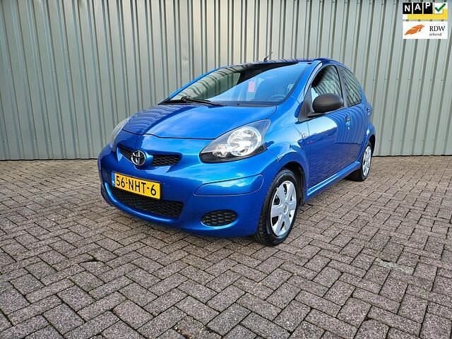 Blauw Gebruikt 2010 Toyota Aygo Hatchback | € 3.950 (Eerlijke prijs) - Afbeelding 1/4