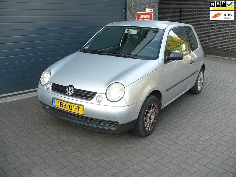 Grijs (metallic) Occasion 2003 VW Lupo Hatchback | € 1.250 (Eerlijke prijs) - Afbeelding 1/4