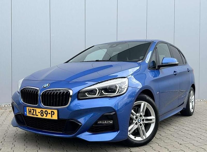 Blauw, metallic lak Gebruikt 2019 BMW 218 Active Tourer Executive MPV | € 24.990 (Iets duurder) - Afbeelding 1/4