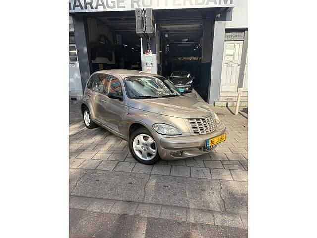 Bruin Occasion 2003 Chrysler PT Cruiser Clasic Hatchback | € 1.350 (Eerlijke prijs) - Afbeelding 1/4