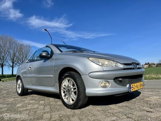 Occasion Peugeot 206 CC Premium 109 PK (80 kW) 2003 Grijs Cabriolet