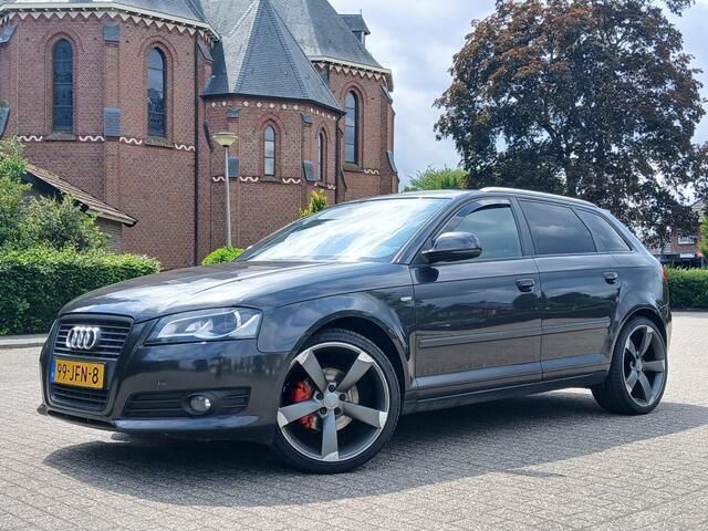 Grijs Gebruikt 2009 Audi A3 Sportback S-Line Hatchback | € 1.999 (Eerlijke prijs) - Afbeelding 1/4