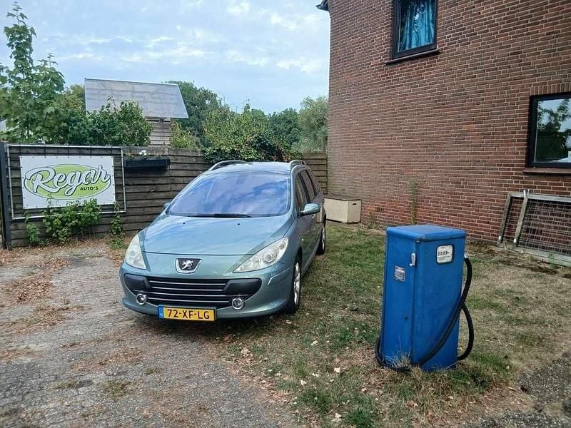 Grijs Gebruikt 2007 Peugeot 307 MPV | € 4.350 (Duur) - Afbeelding 1/4