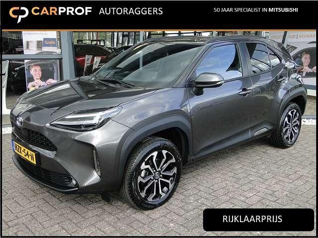 Grijs Gebruikt 2023 Toyota Yaris Hybrid Sedan | € 27.945 - Afbeelding 1/4