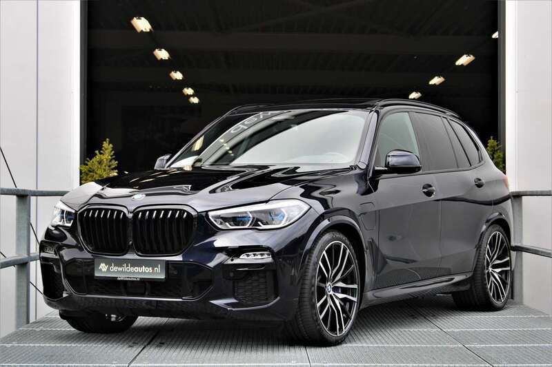 Zwart, metallic lak Gebruikt 2021 BMW X5 M Sport SUV | € 64.900 (Eerlijke prijs) - Afbeelding 1/4