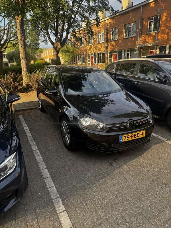 Zwart Gebruikt 2011 VW Golf Plus Cross Trendline MPV | € 4.400 (Super prijs) - Afbeelding 1/4