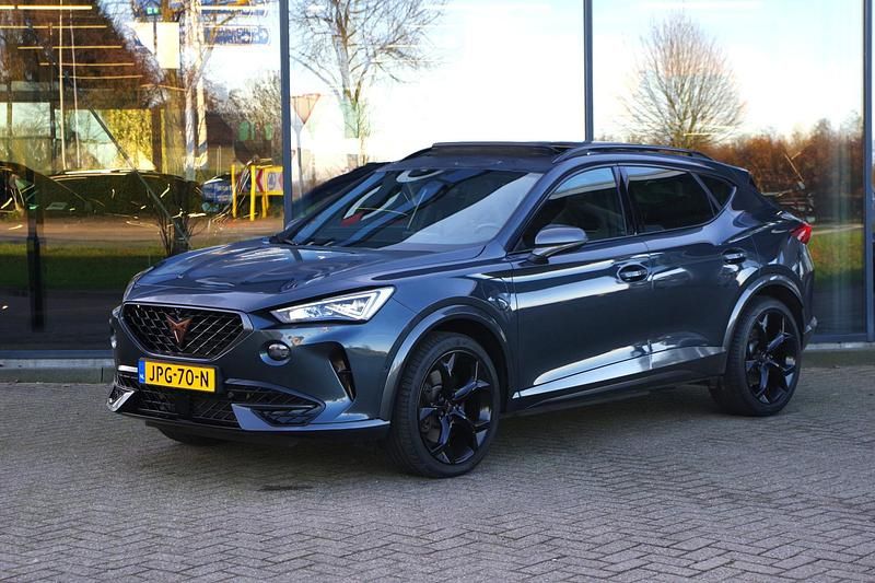 Grijs Gebruikt 2023 Cupra Formentor VZ SUV | € 31.750 (Iets duurder) - Afbeelding 1/4