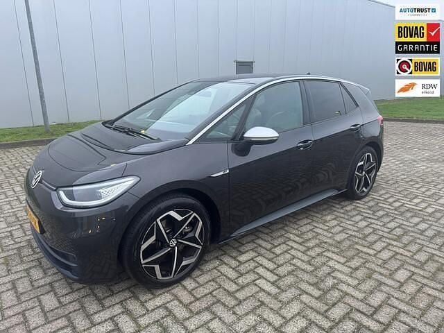 Zwart (metallic) Gebruikt 2020 VW ID.3 Hatchback | € 14.999 (Eerlijke prijs) - Afbeelding 1/4