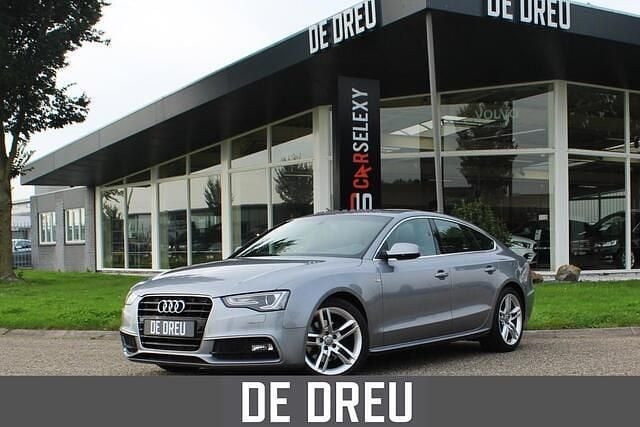 Grijs Gebruikt 2016 Audi A5 Sport Coupé | € 17.495 (Eerlijke prijs) - Afbeelding 1/4