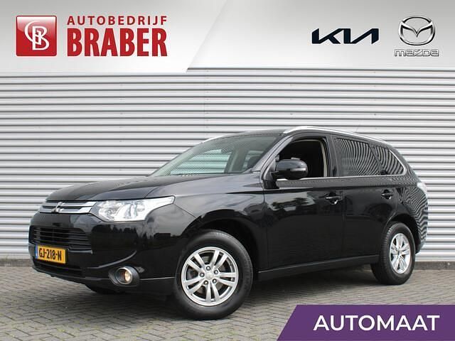 Zwart, metallic lak Gebruikt 2015 Mitsubishi Outlander Edition SUV | € 13.900 (Eerlijke prijs) - Afbeelding 1/4
