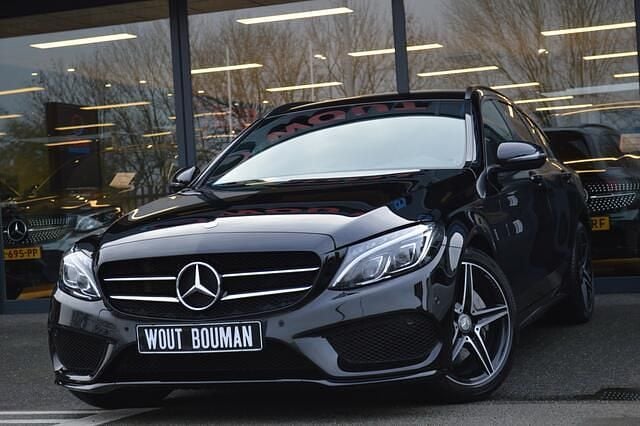 Zwart Occasion 2016 Mercedes C200 AMG line Stationwagen | € 21.900 (Eerlijke prijs) - Afbeelding 1/4