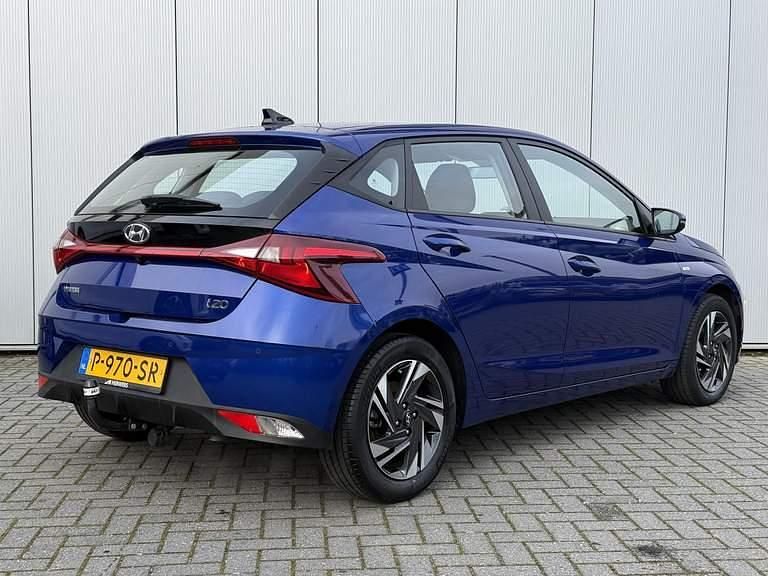 Occasion Hyundai i20 Comfort 101 PK (74 kW) 2022 Intense blue pearl (yp5) Hatchback
