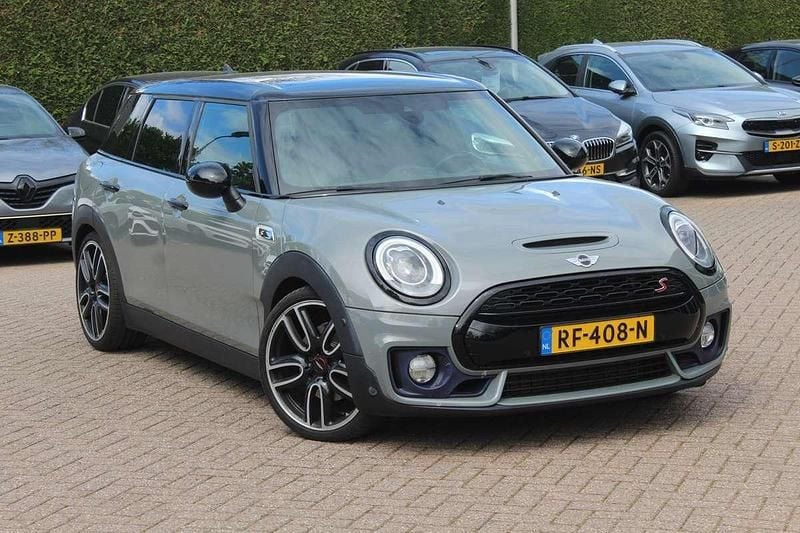 Grijs, metallic lak Gebruikt 2017 Mini Cooper S Clubman Business Stationwagen | € 19.950 (Eerlijke prijs) - Afbeelding 1/4