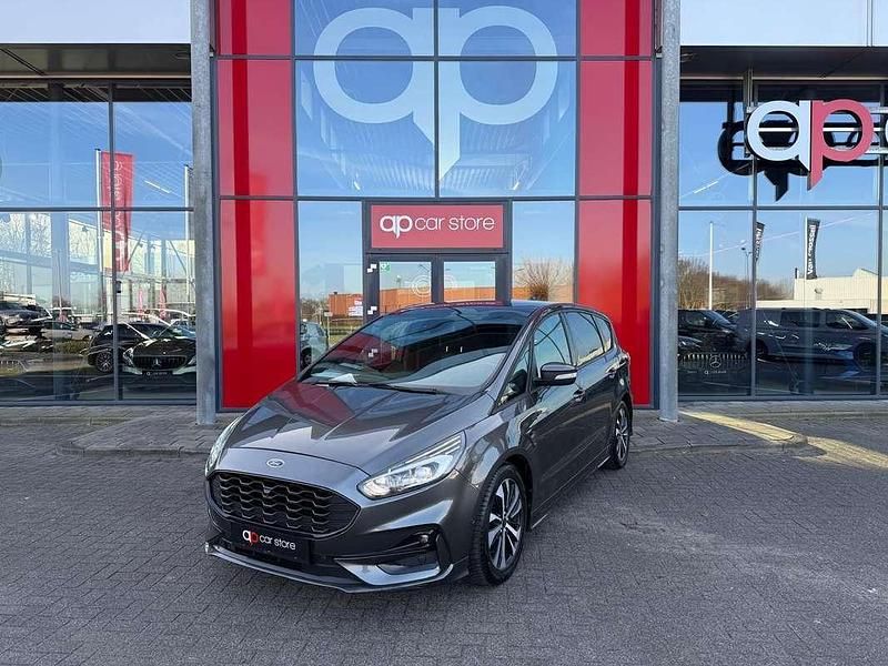 Grijs (metallic) Occasion 2023 Ford S-MAX S MPV | € 19.999 (Super prijs) - Afbeelding 1/4