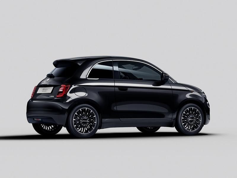 Nieuw Fiat 500 Icon 65 PK (47 kW) 2026 Zwart Hatchback