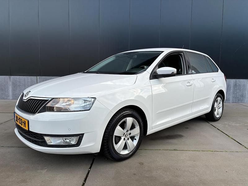 Wit Gebruikt 2016 Skoda Rapid Joy Hatchback | € 6.995 (Goede deal) - Afbeelding 1/4
