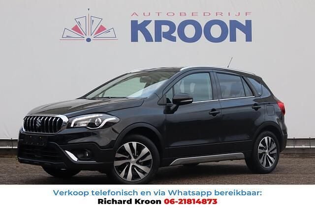Zwart Gebruikt 2021 Suzuki SX4 S-Cross Style SUV | € 24.900 (Iets duurder) - Afbeelding 1/4