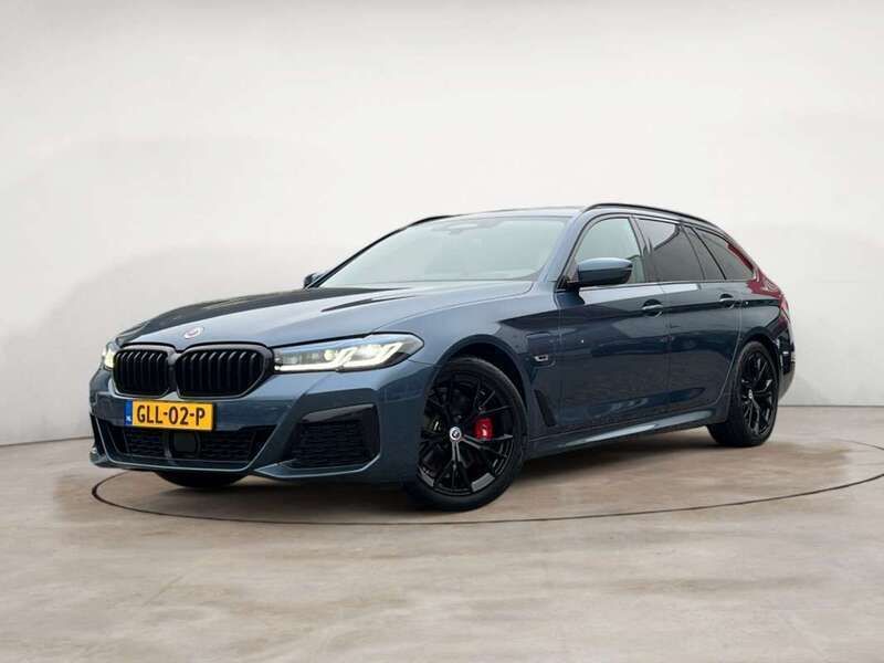 Blauw Gebruikt 2023 BMW 530e M Sport Stationwagen | € 46.990 (Goede deal) - Afbeelding 1/4