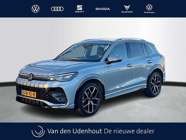 Grijs Gebruikt 2024 VW Tiguan Business SUV | € 44.950 (Duur) - Afbeelding 1/3