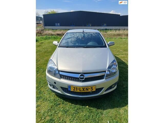 Grijs Gebruikt 2007 Opel Astra Cabriolet Enjoy Cabriolet | € 1.495 (Goede deal) - Afbeelding 1/4