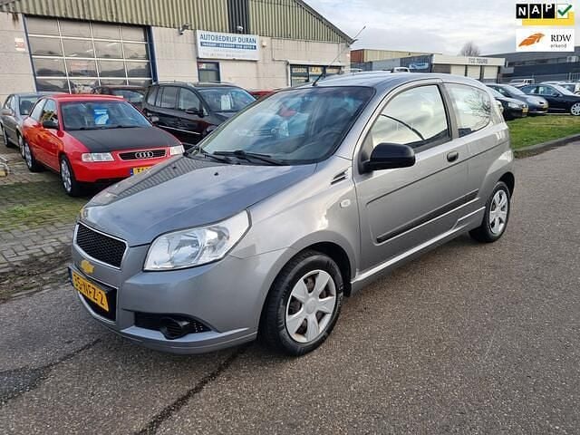 Grijs Gebruikt 2010 Chevrolet Aveo Hatchback | € 2.450 (Eerlijke prijs) - Afbeelding 1/4