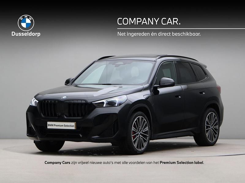 Zwart Occasion 2025 BMW X1 M Sport SUV | € 70.006 - Afbeelding 1/4