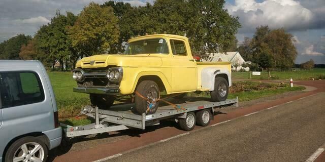 Geel Gebruikt 1960 Ford F250 Sedan | € 22.500 - Afbeelding 1/4
