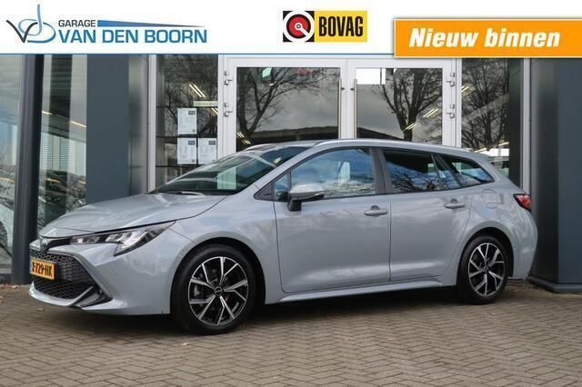 Grijs Gebruikt 2022 Toyota Corolla Hatchback | € 22.450 (Eerlijke prijs) - Afbeelding 1/4