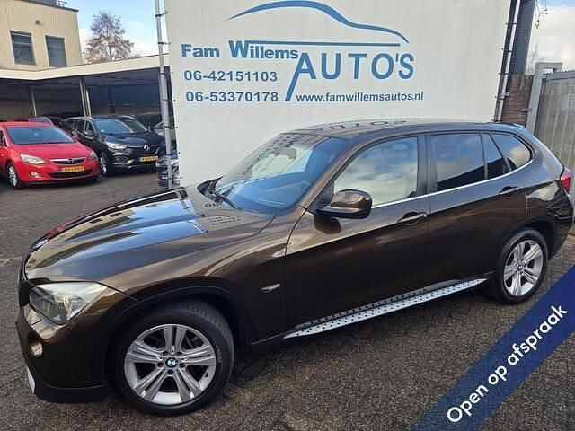Bruin Occasion 2010 BMW X1 Executive SUV | € 8.989 (Super prijs) - Afbeelding 1/4