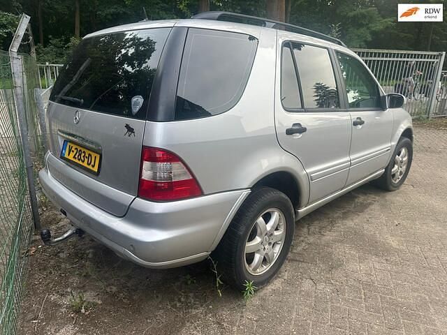 Occasion Mercedes ML270 163 PK (119 kW) 2004 Grijs SUV
