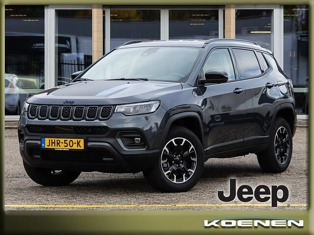 Grijs Gebruikt 2022 Jeep Compass Trailhawk SUV | € 29.990 (Iets duurder) - Afbeelding 1/4