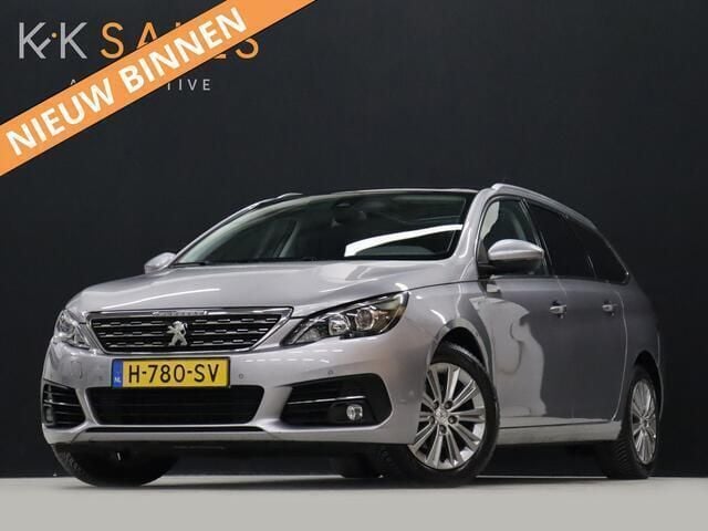Grijs, metallic lak Gebruikt 2020 Peugeot 308 Premium Stationwagen | € 8.940 (Goede deal) - Afbeelding 1/4