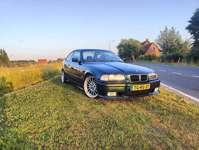 Groen Gebruikt 1998 BMW 323 Coupé | € 3.450 - Afbeelding 1/4