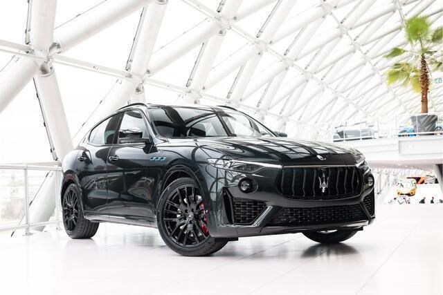 Zwart, metallic lak Gebruikt 2023 Maserati Levante GT SUV | € 149.950 - Afbeelding 1/4