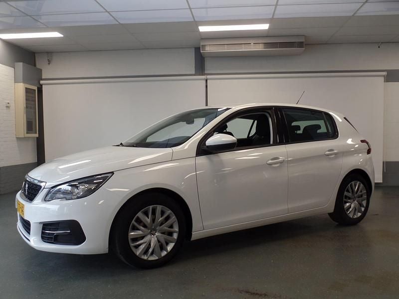 Occasion Peugeot 308 112 PK (82 kW) 2019 Wit Hatchback