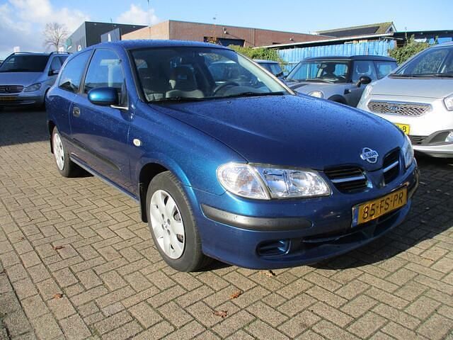 Blauw Gebruikt 2000 Nissan Almera Hatchback | € 1.999 - Afbeelding 1/4