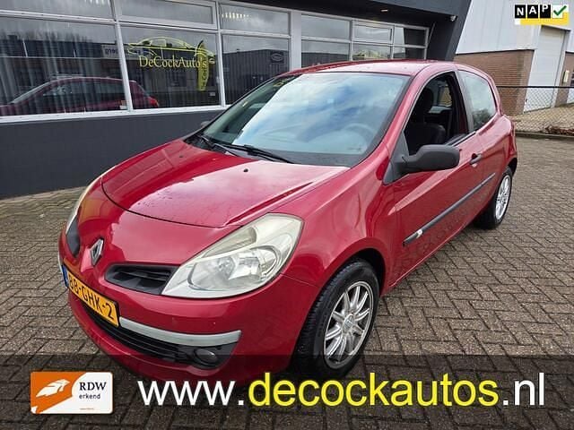 Occasion Renault Clio II 75 PK (55 kW) 2008 Rood Hatchback