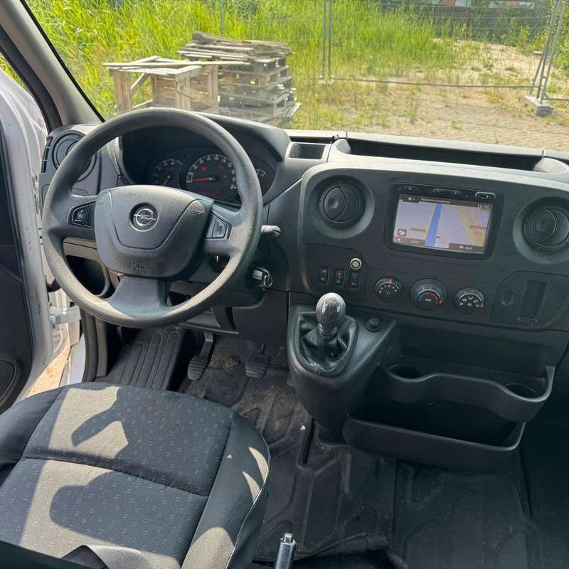 Wit Gebruikt 2018 Opel Movano Van | € 15.250 (Duur) - Afbeelding 1/4