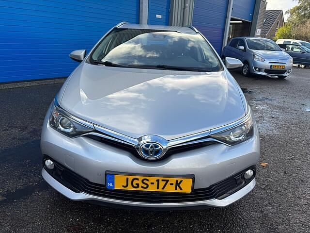 Occasion Toyota Auris 99 PK (72 kW) 2018 Grijs Hatchback