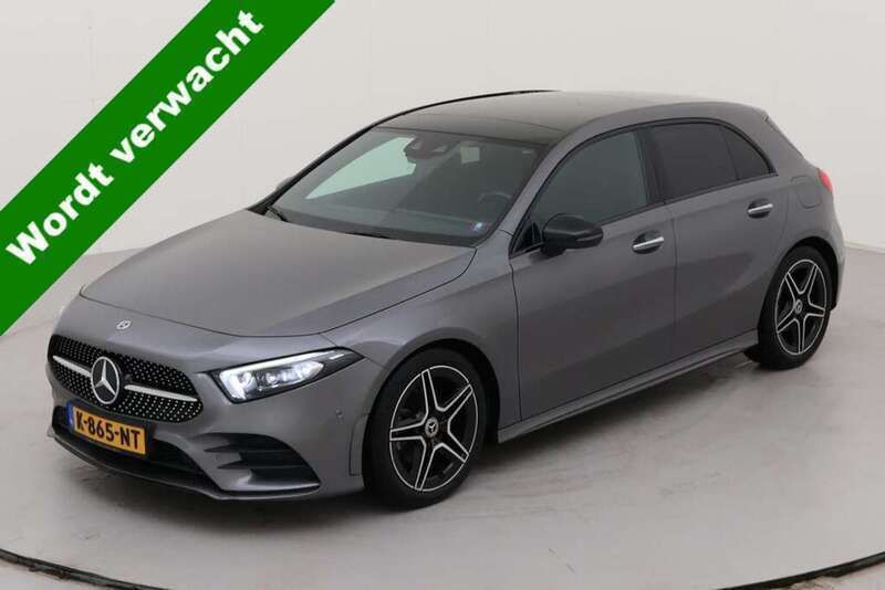 Grijs Gebruikt 2021 Mercedes A180 Business Hatchback | € 25.900 (Eerlijke prijs) - Afbeelding 1/4
