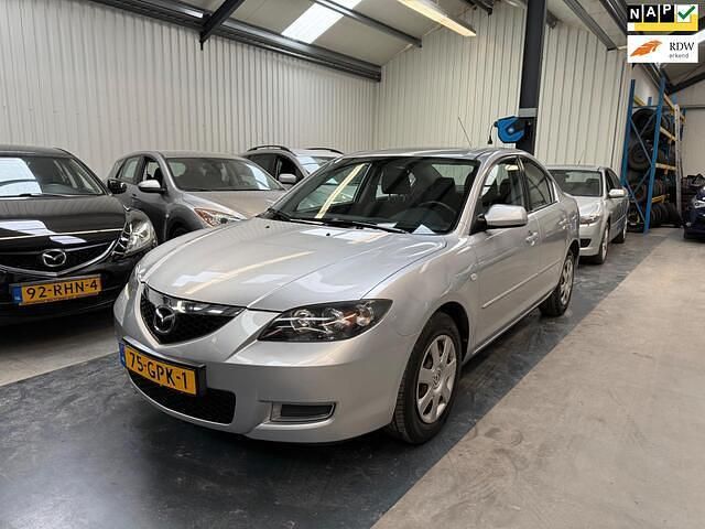 Grijs Gebruikt 2008 Mazda 3 Touring Sedan | € 5.450 (Eerlijke prijs) - Afbeelding 1/4