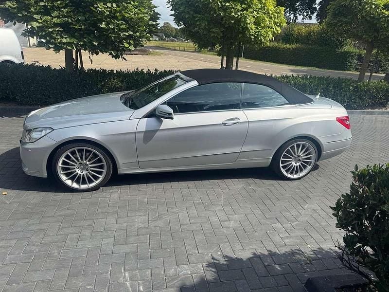 Zilver Gebruikt 2010 Mercedes E350 Elegance Cabriolet | € 21.500 (Duur) - Afbeelding 1/4