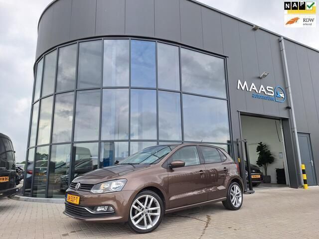 Bruin Gebruikt 2016 VW Polo Highline Hatchback | € 11.999 (Eerlijke prijs) - Afbeelding 1/4